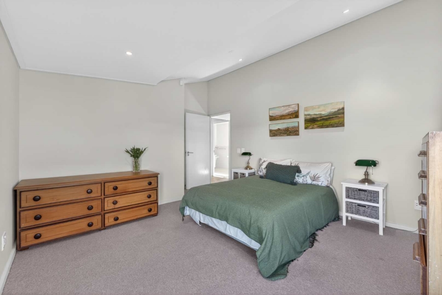 4 Bedroom Property for Sale in Berg En Dal Western Cape